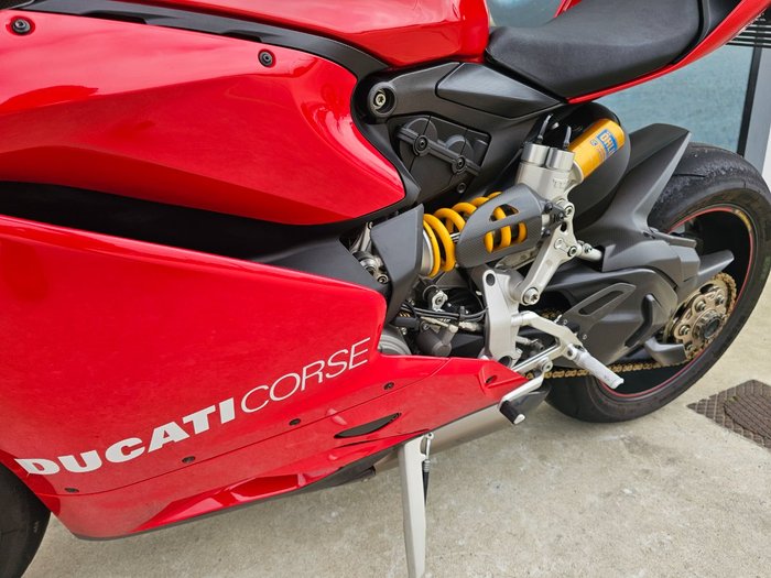 2015 DUCATI 1299 PANIGALE S Red