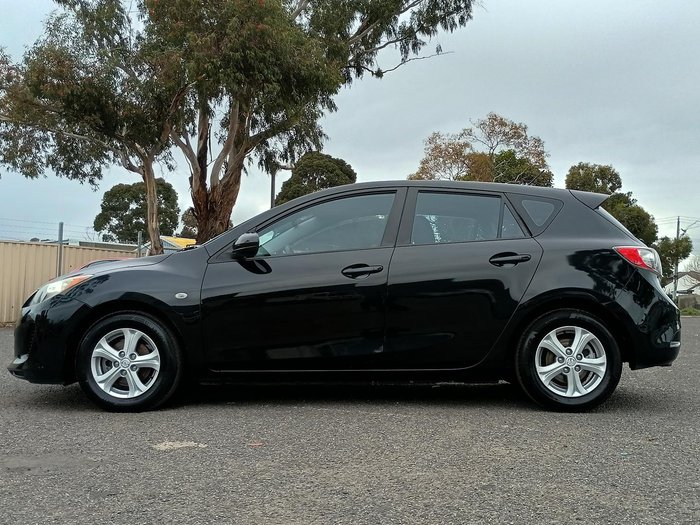 2011 Mazda 3 Neo