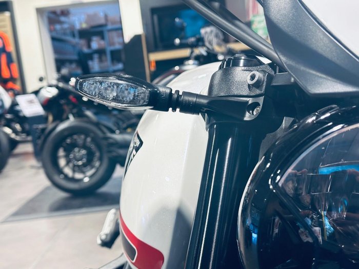 2021 Triumph Trident 660 Trident White