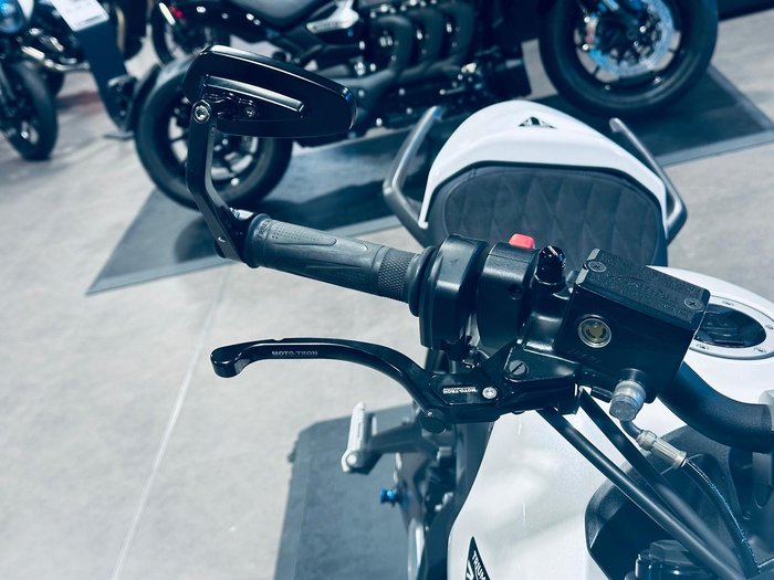 2021 Triumph Trident 660 Trident White