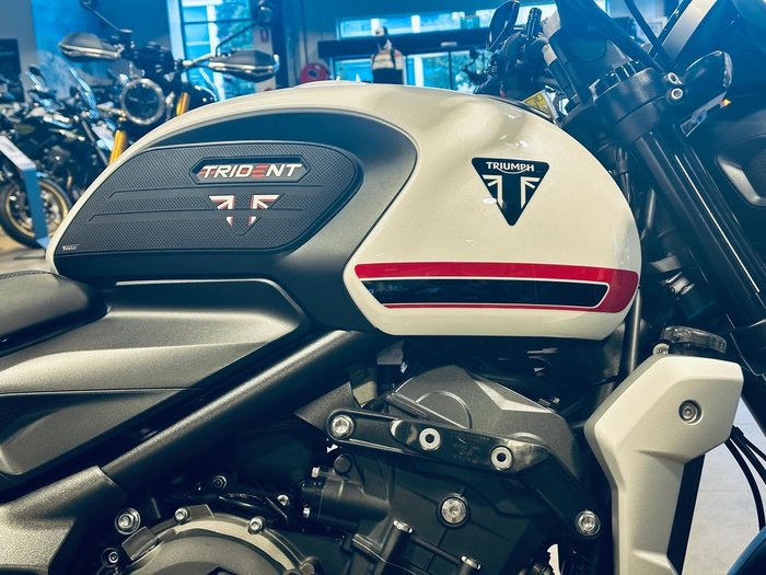 2021 Triumph Trident 660 Trident White