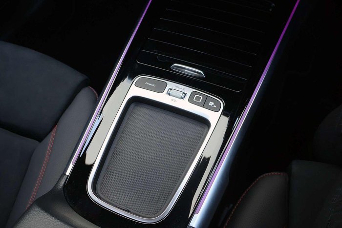 2025 Mercedes-Benz GLB-Class GLB200