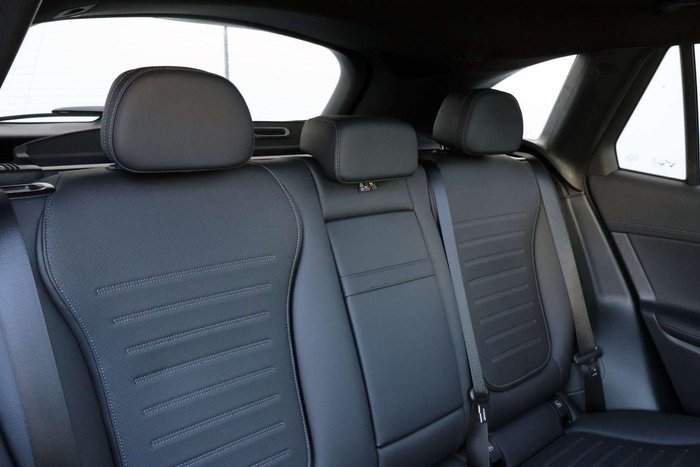 2025 Mercedes-Benz GLC-Class GLC300