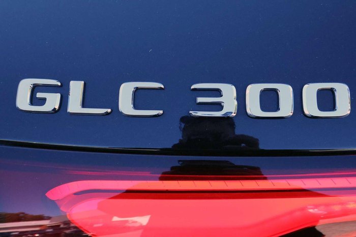 2025 Mercedes-Benz GLC-Class GLC300