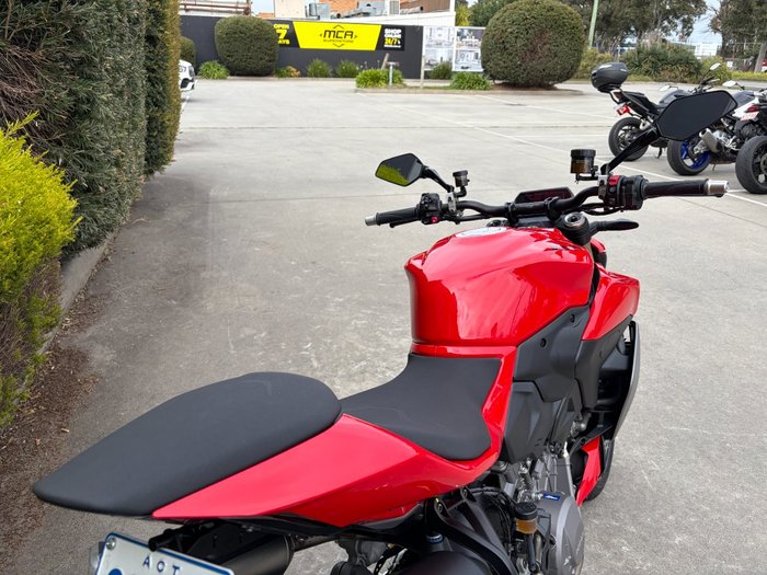 2025 DUCATI STREETFIGHTER V2 Red