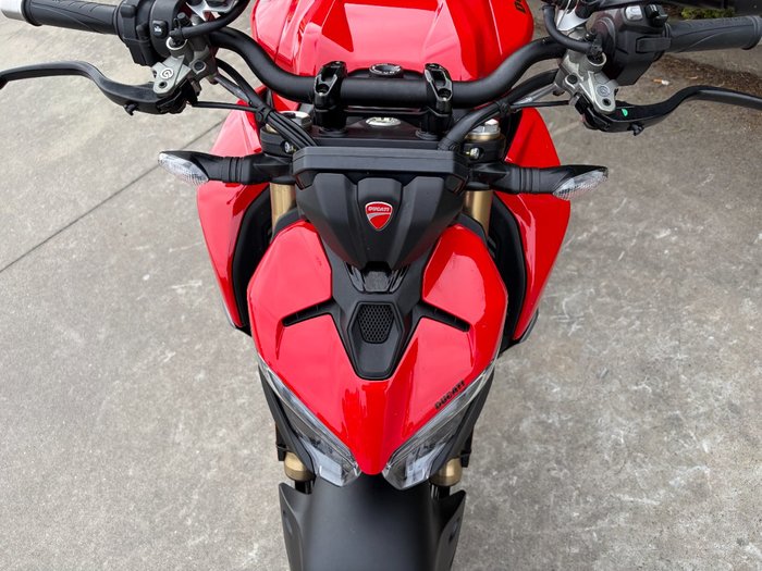 2025 DUCATI STREETFIGHTER V2 Red