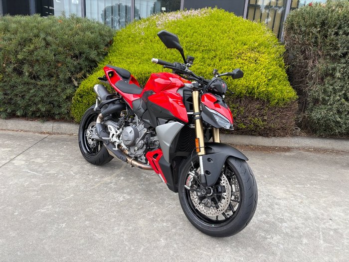 2025 DUCATI STREETFIGHTER V2 Red