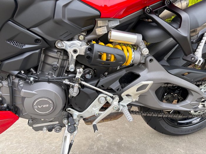 2025 DUCATI STREETFIGHTER V2 Red