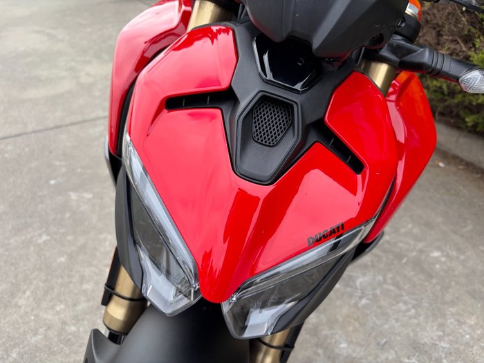2025 DUCATI STREETFIGHTER V2 Red
