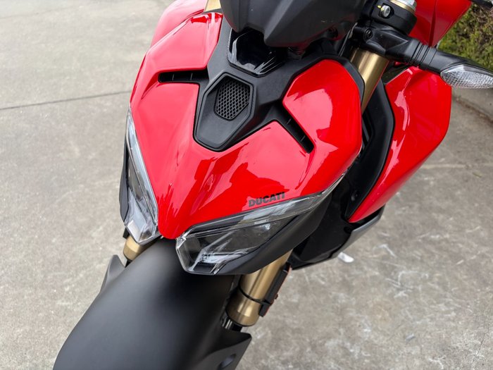 2025 DUCATI STREETFIGHTER V2 Red