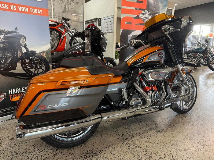 2026 Harley-Davidson CVO Street Glide 121 (FLHXSE)