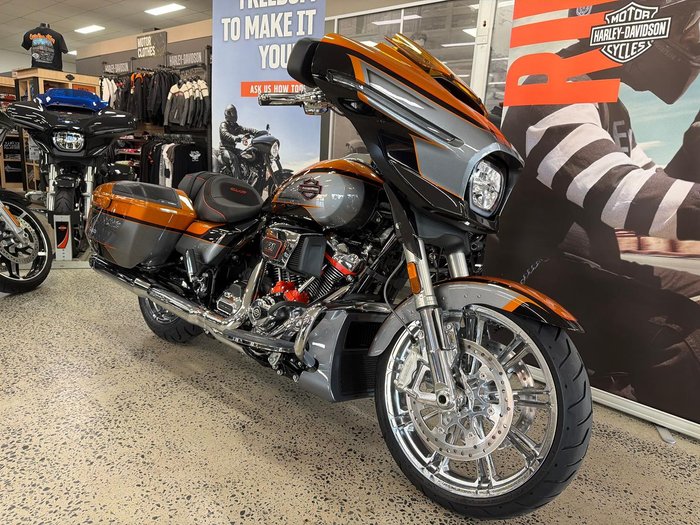 2026 Harley-Davidson CVO Street Glide 121 (FLHXSE)