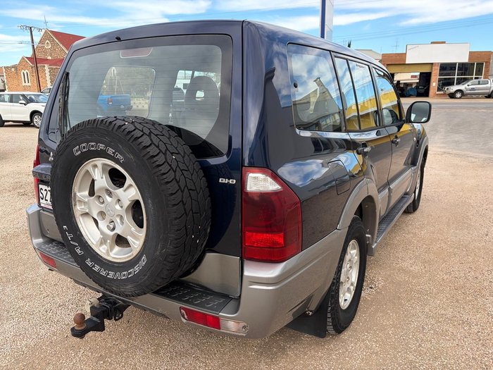 2003 Mitsubishi Pajero GLS