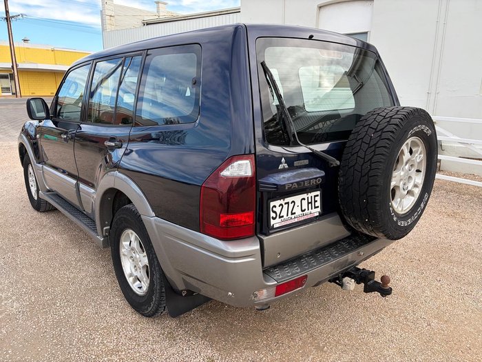 2003 Mitsubishi Pajero GLS