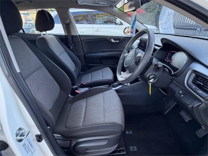 2024 KIA STONIC S