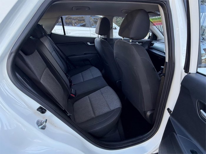 2024 KIA STONIC S