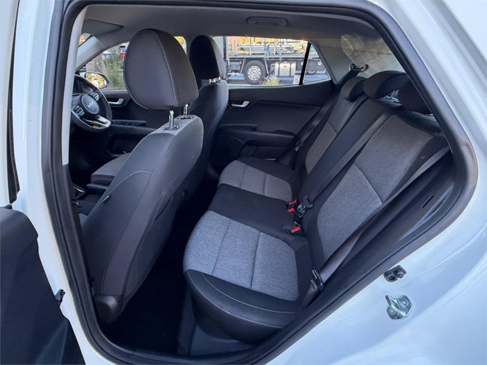 2024 KIA STONIC S