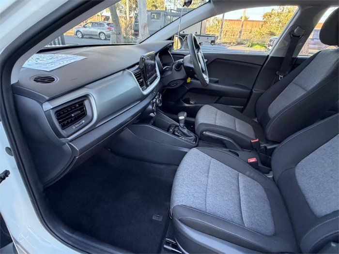 2024 KIA STONIC S