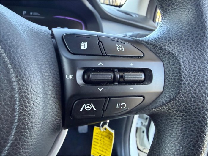 2024 KIA STONIC S
