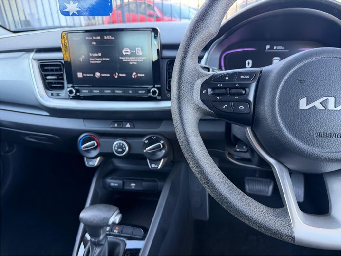 2024 KIA STONIC S