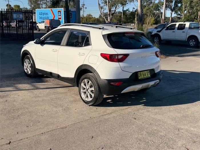 2024 KIA STONIC S
