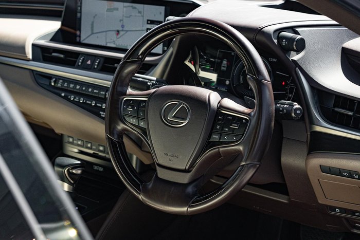 2021 Lexus ES 300h Sports Luxury