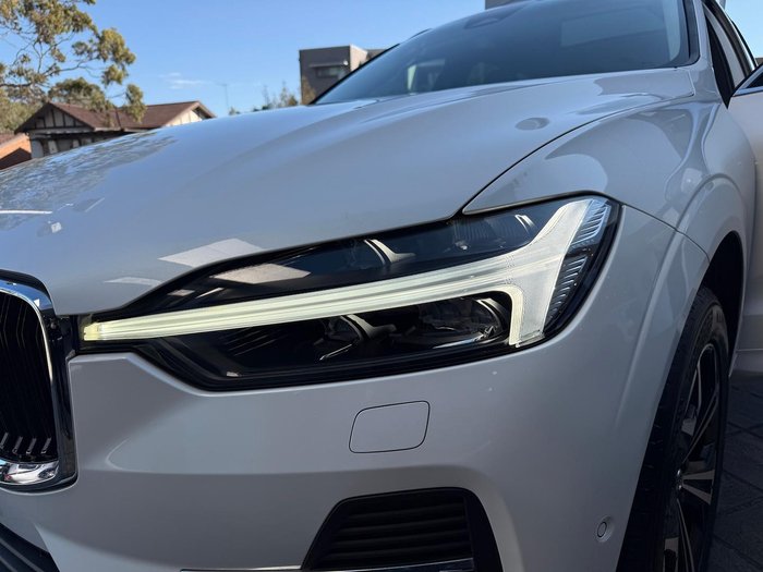 2021 Volvo XC60 B5 Momentum