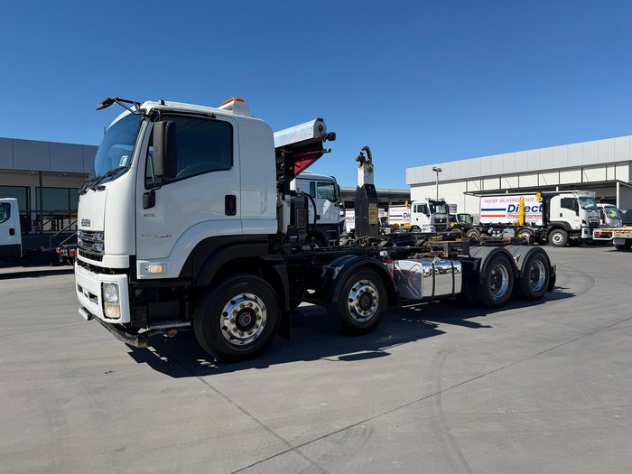 2018 Isuzu F Series FYJ300-350