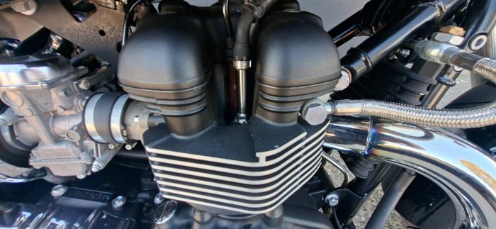 2011 Triumph AMERICA BLACK