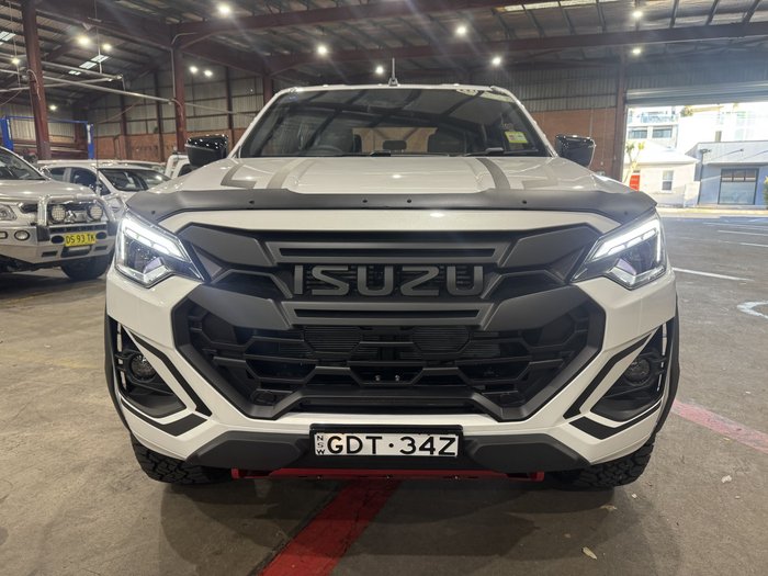 2026 Isuzu D-MAX BLADE