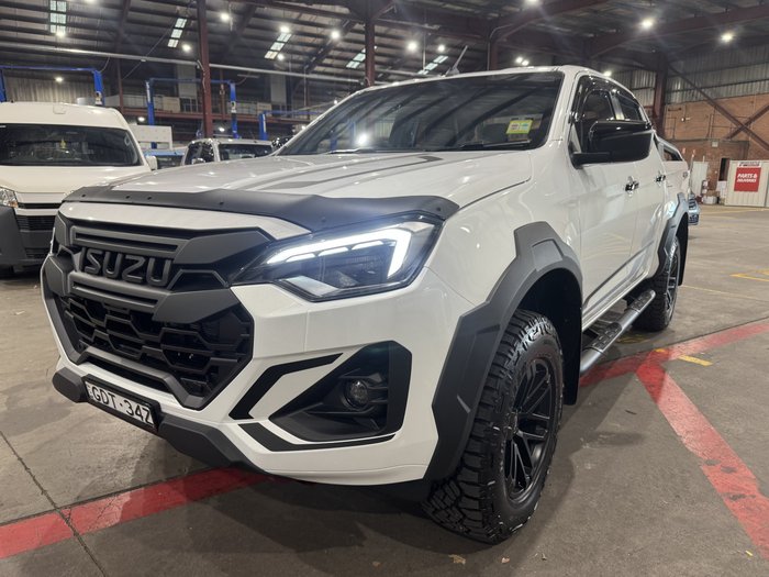 2026 Isuzu D-MAX BLADE