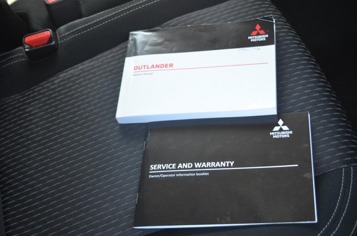 2022 Mitsubishi Outlander ES