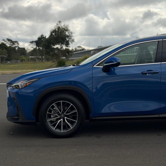 2026 Lexus NX 450h+ Luxury