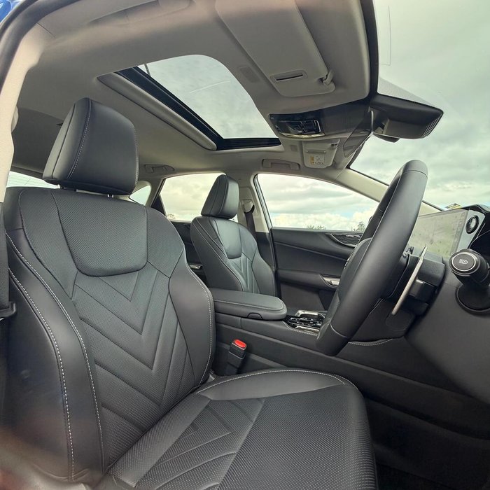 2026 Lexus NX 450h+ Luxury