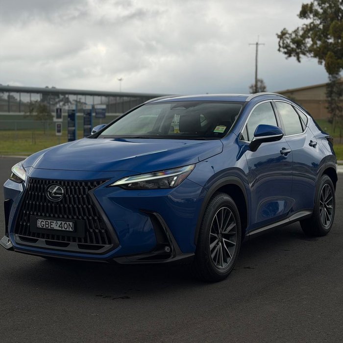 2026 Lexus NX 450h+ Luxury