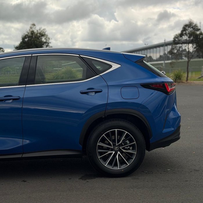 2026 Lexus NX 450h+ Luxury