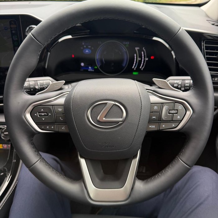 2026 Lexus NX 450h+ Luxury