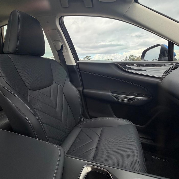 2026 Lexus NX 450h+ Luxury