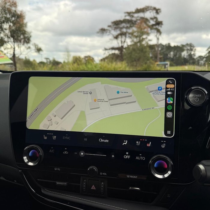 2026 Lexus NX 450h+ Luxury