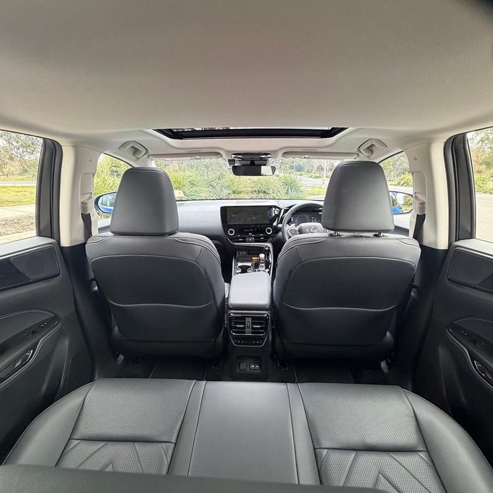 2026 Lexus NX 450h+ Luxury