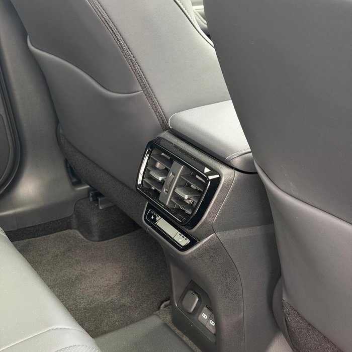 2026 Lexus NX 450h+ Luxury