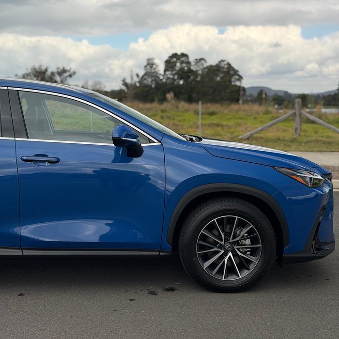 2026 Lexus NX 450h+ Luxury