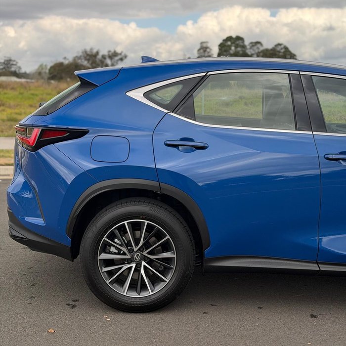 2026 Lexus NX 450h+ Luxury