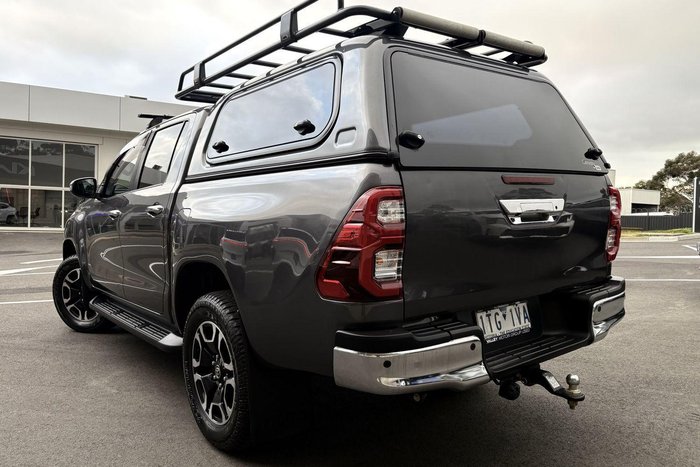 2020 Toyota Hilux SR5