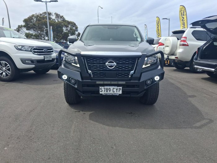 2023 Nissan Navara ST