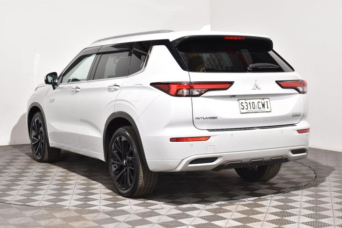 2023 Mitsubishi Outlander PHEV Exceed