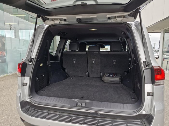 2022 Toyota Landcruiser VX
