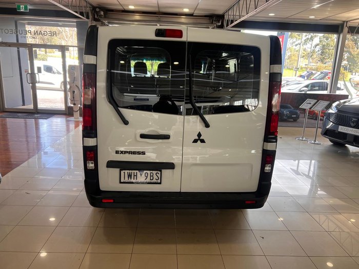 2022 Mitsubishi Express GLX