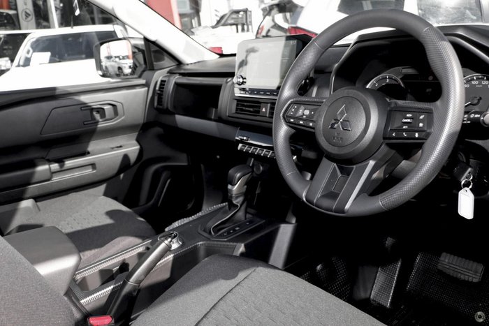 2026 Mitsubishi Triton GLX