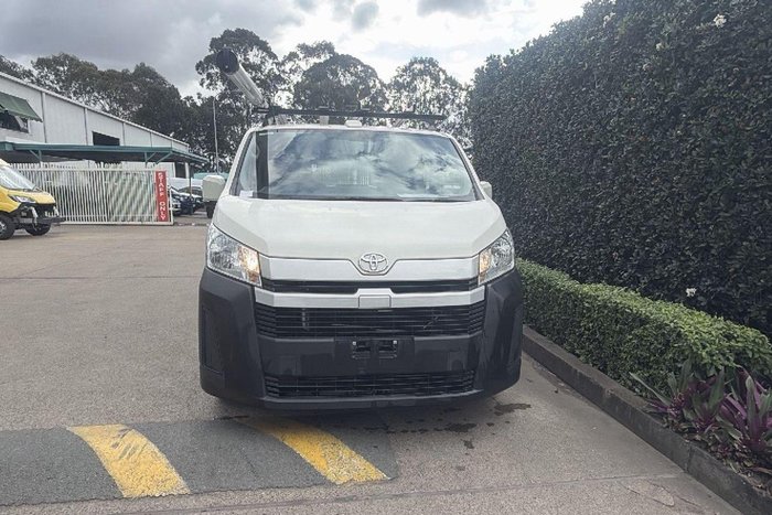 2022 Toyota Hiace